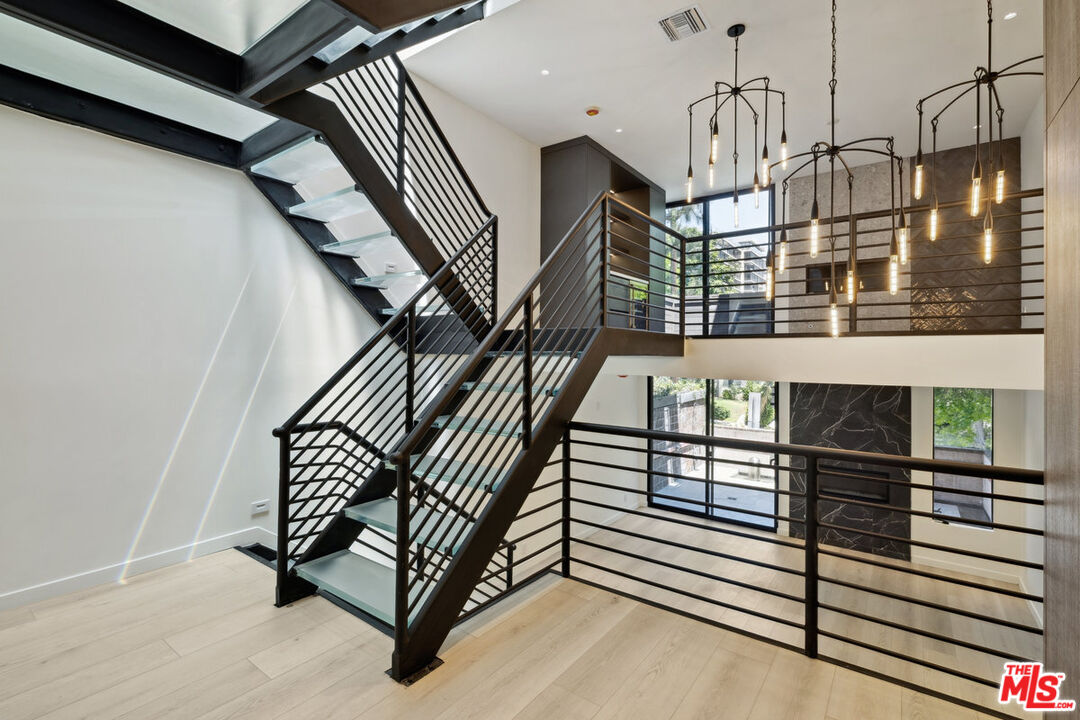 1033 Carol Dr Unit: T4