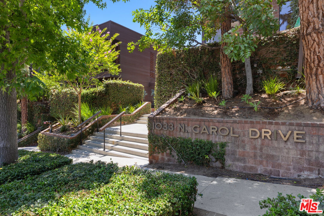 1033 Carol Dr Unit: T4