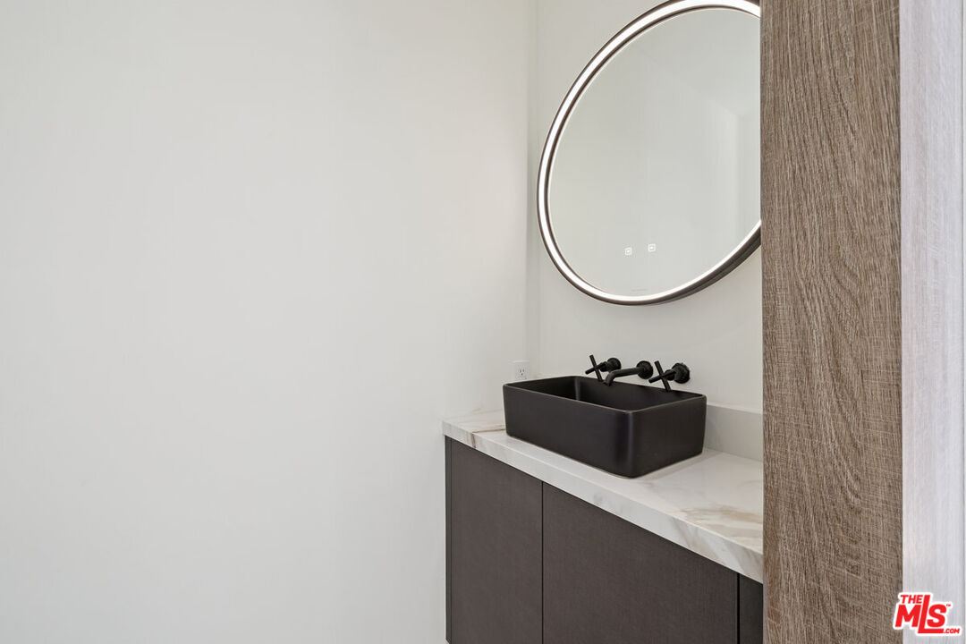 1033 Carol Dr Unit: T4