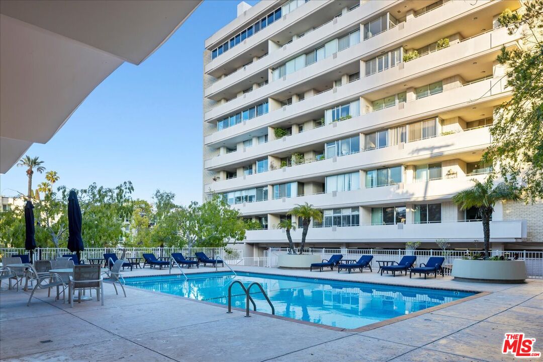 1333 S Beverly Glen Blvd Unit: 904