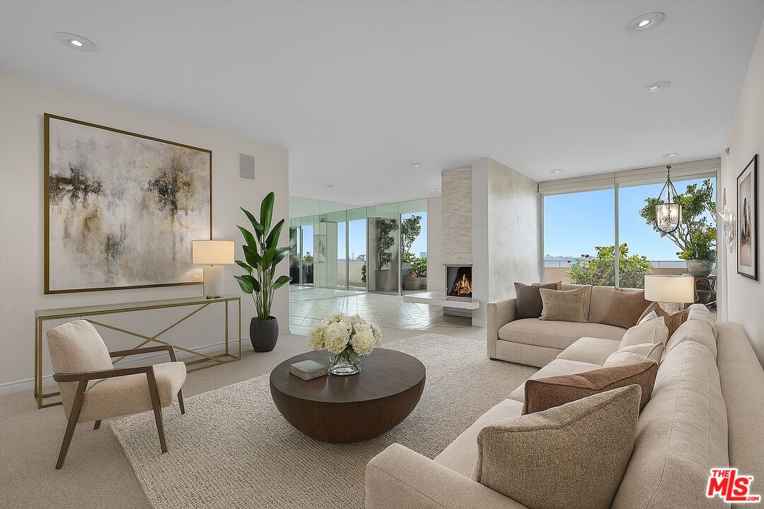 1333 S Beverly Glen Blvd Unit: 904