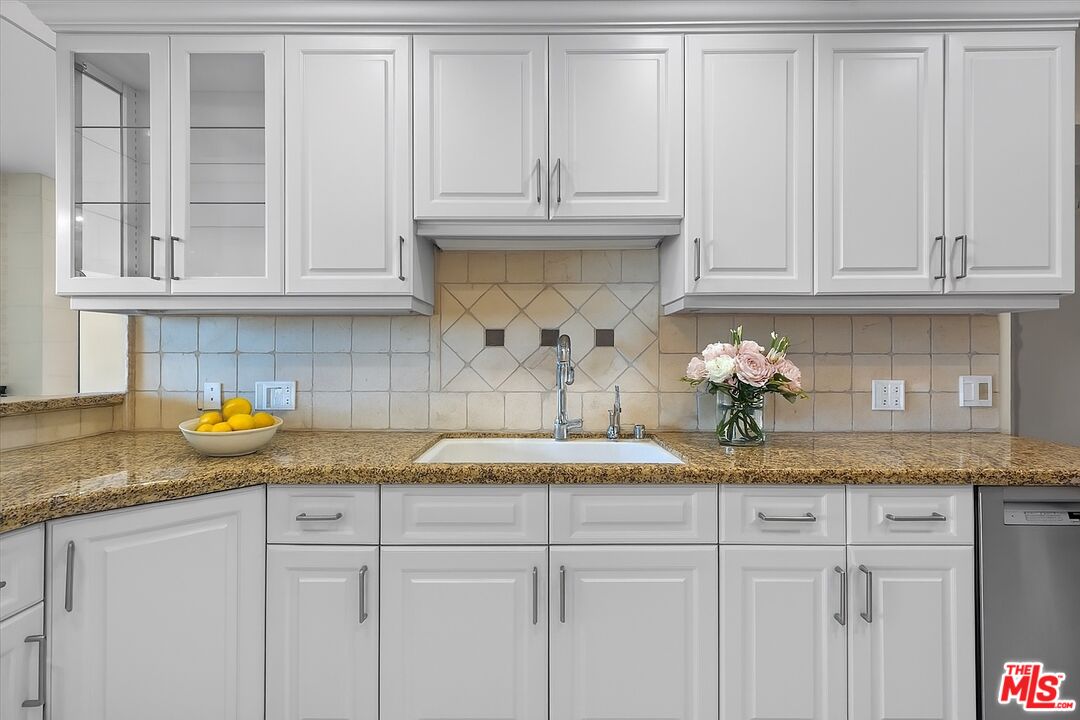 1333 S Beverly Glen Blvd Unit: 904