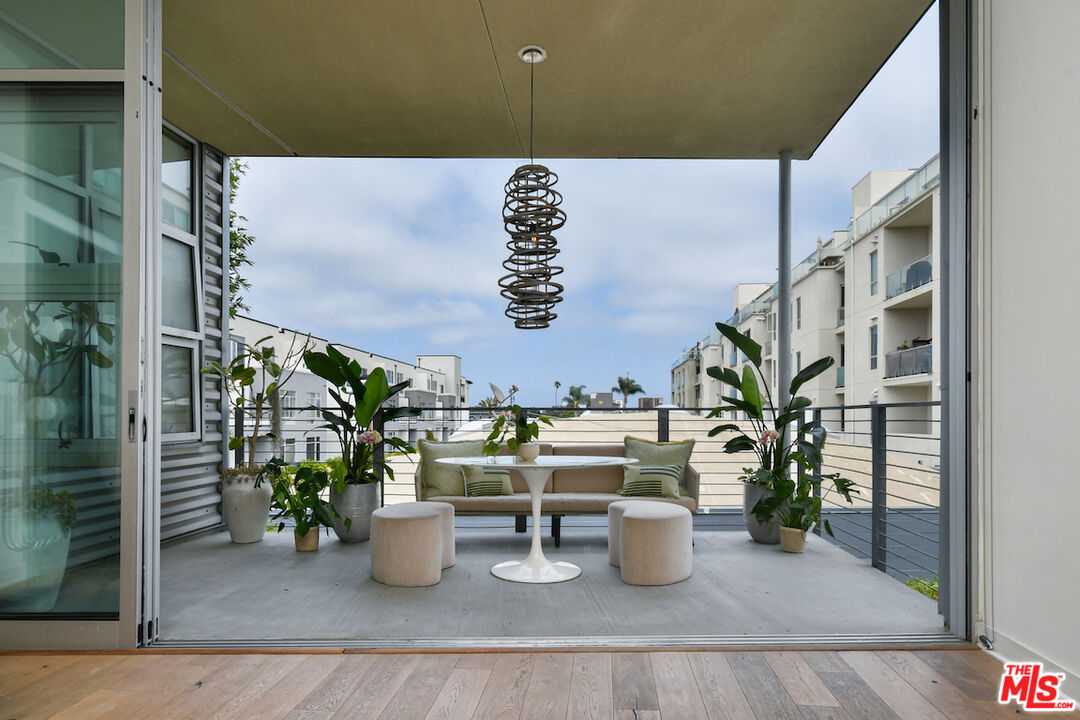 4080 Glencoe Ave Unit: 312