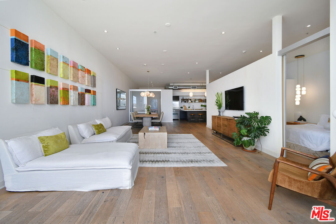 4080 Glencoe Ave Unit: 312