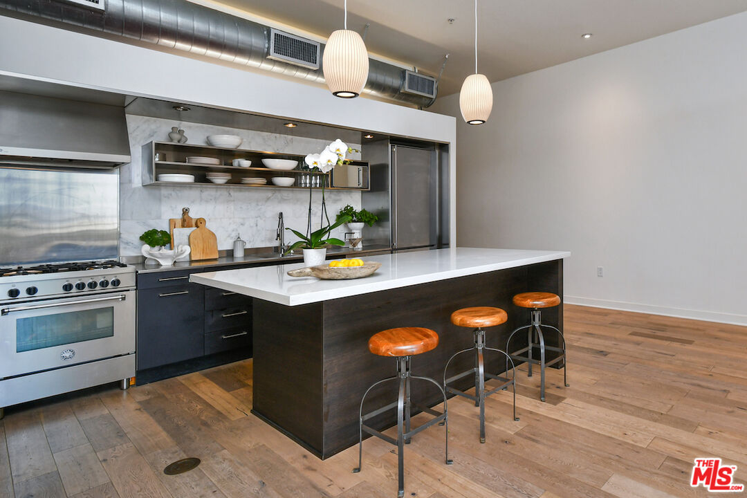 4080 Glencoe Ave Unit: 312