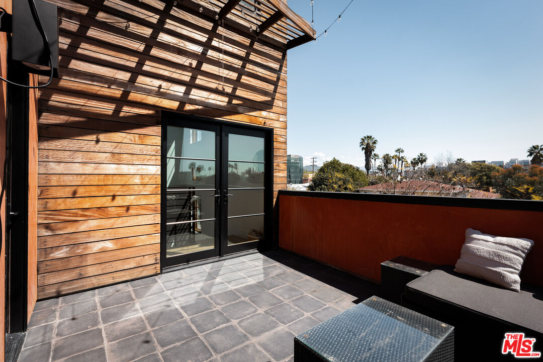 1033 N Vista St Unit: D