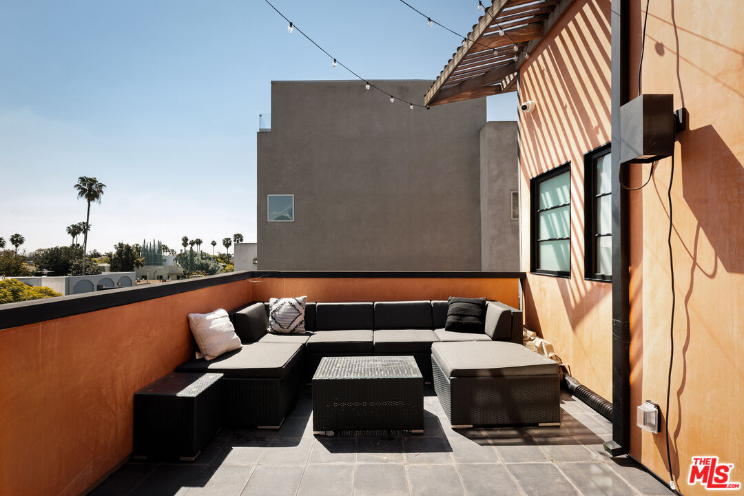 1033 N Vista St Unit: D