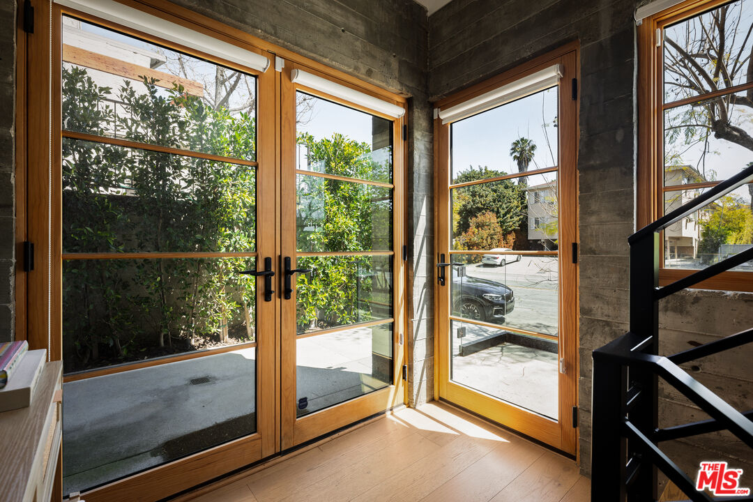 1033 N Vista St Unit: D