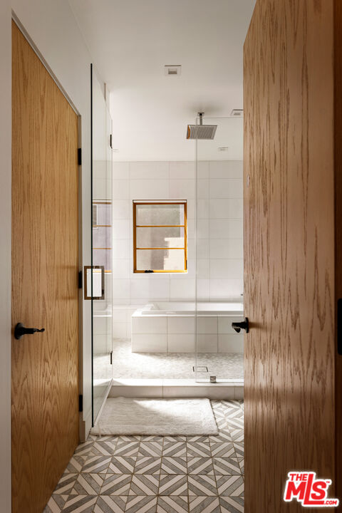 1033 N Vista St Unit: D