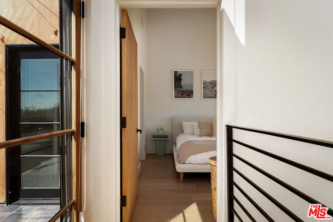 1033 N Vista St Unit: D