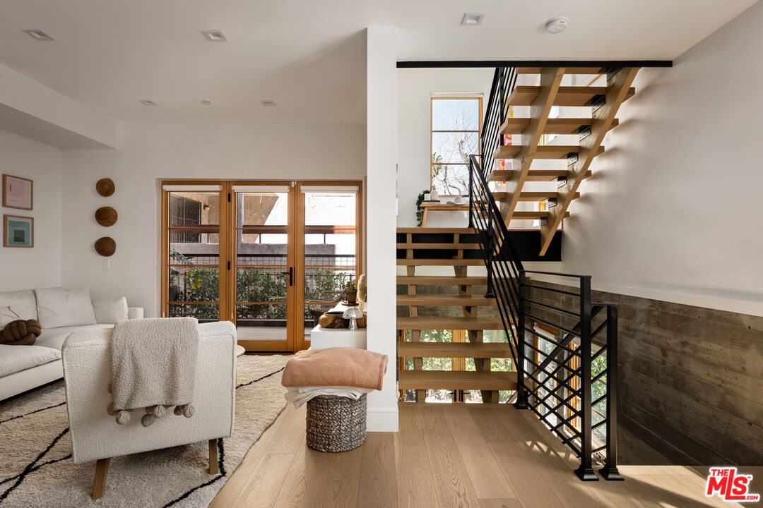 1033 N Vista St Unit: D