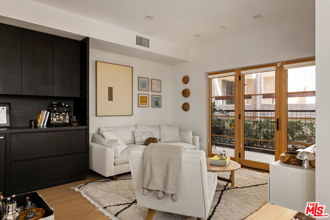 1033 N Vista St Unit: D