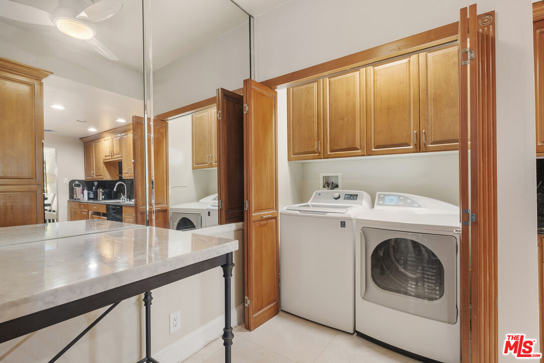 8455 Fountain Ave Unit: 419