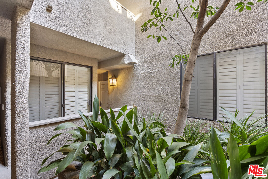 8455 Fountain Ave Unit: 419