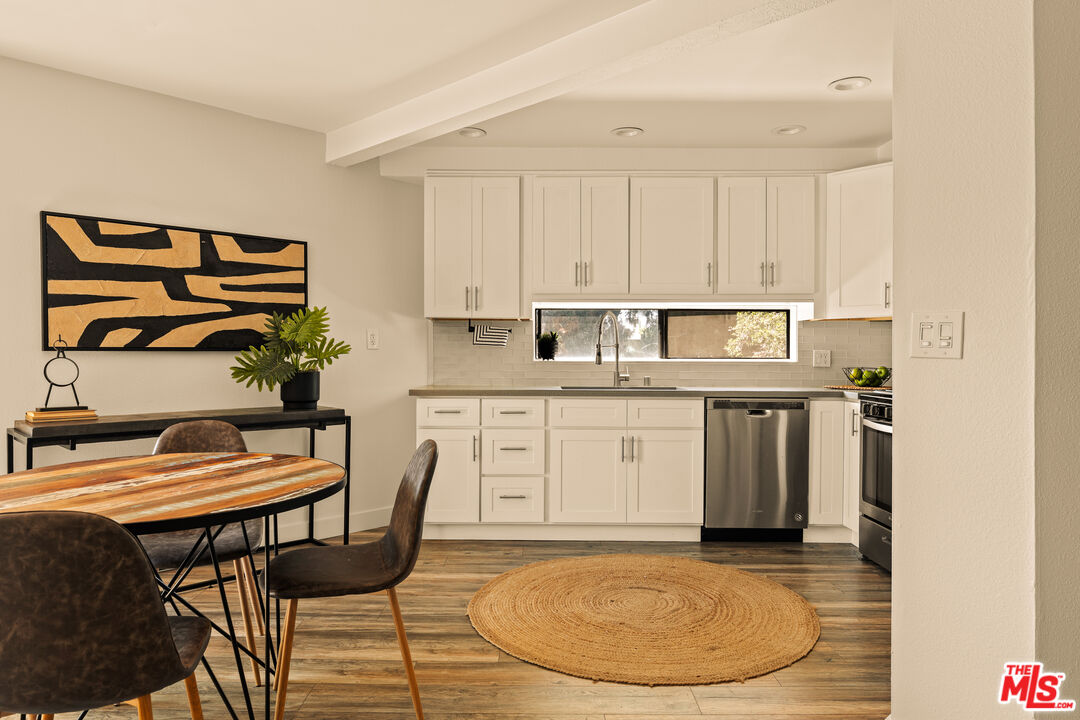 950 N Kings Rd Unit: 307