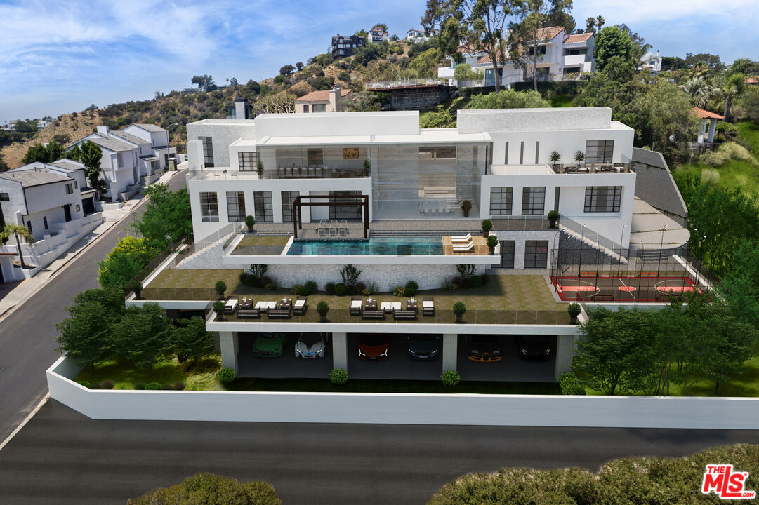 1842 N Crescent Heights Blvd