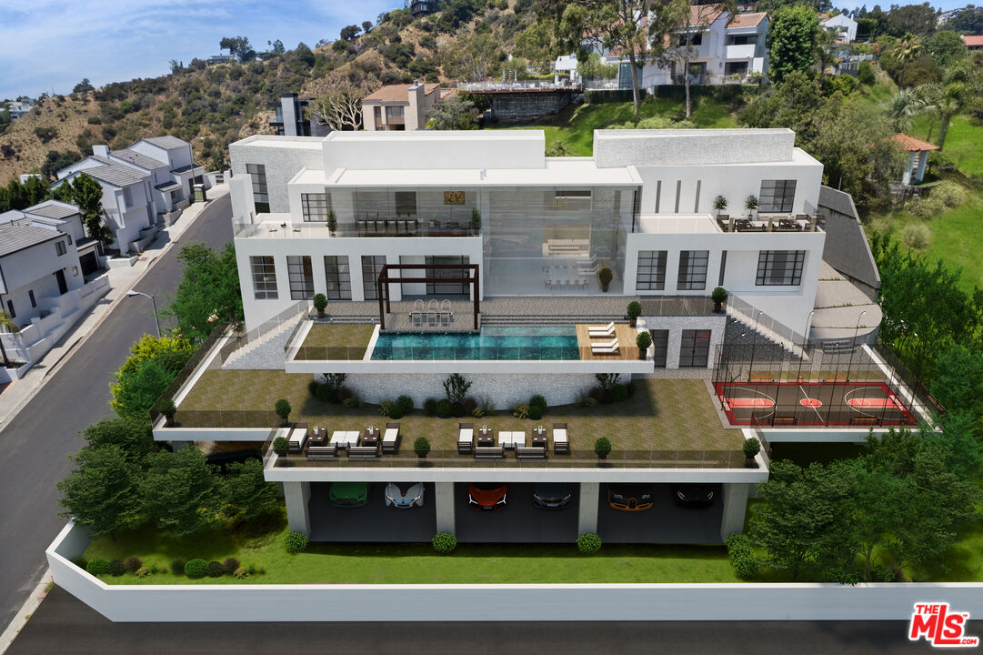 1842 N Crescent Heights Blvd