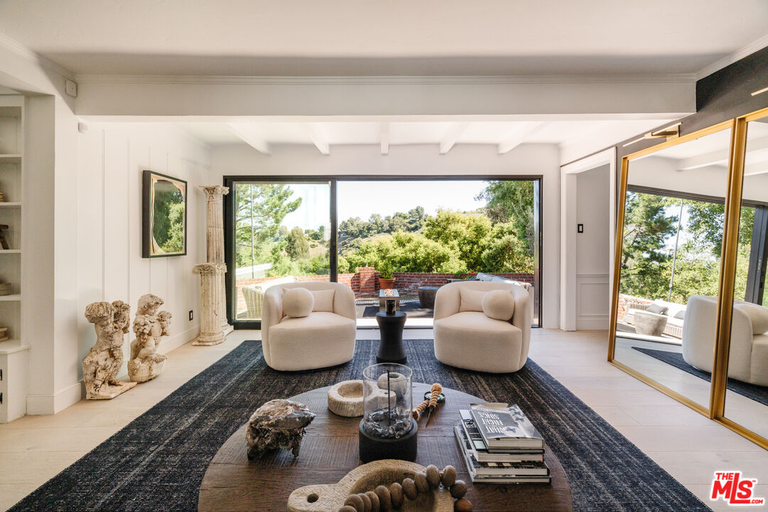 3100 Coldwater Canyon Ave