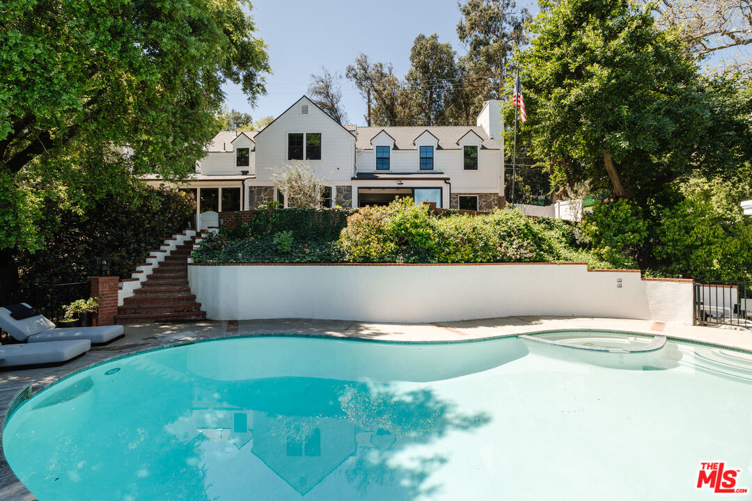 3100 Coldwater Canyon Ave