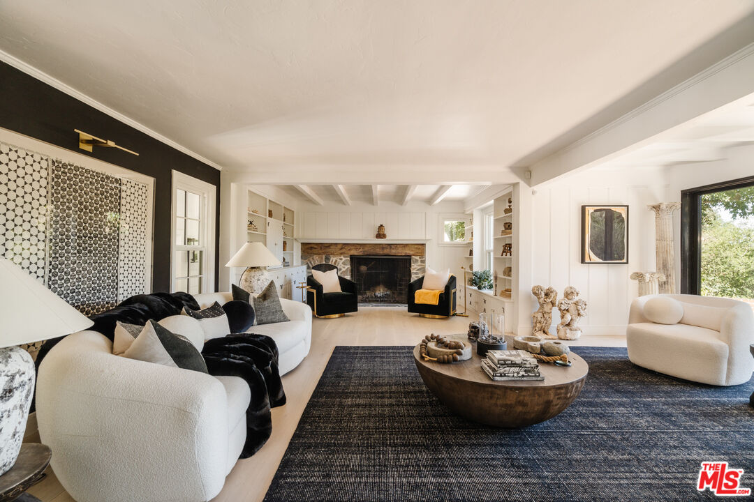 3100 Coldwater Canyon Ave