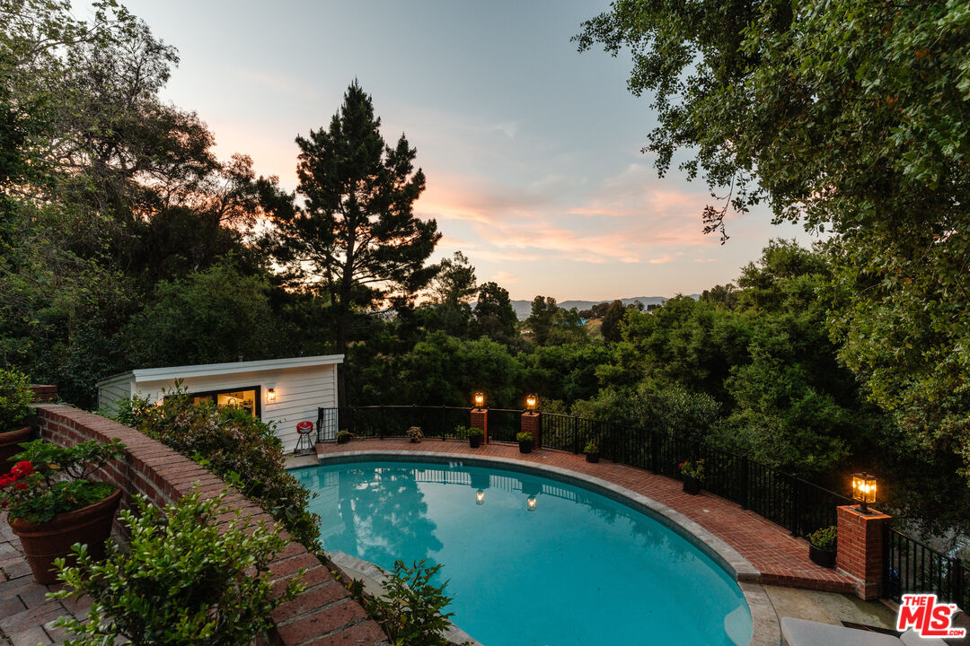 3100 Coldwater Canyon Ave