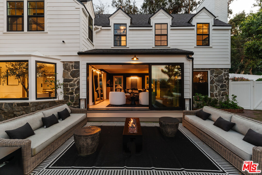 3100 Coldwater Canyon Ave