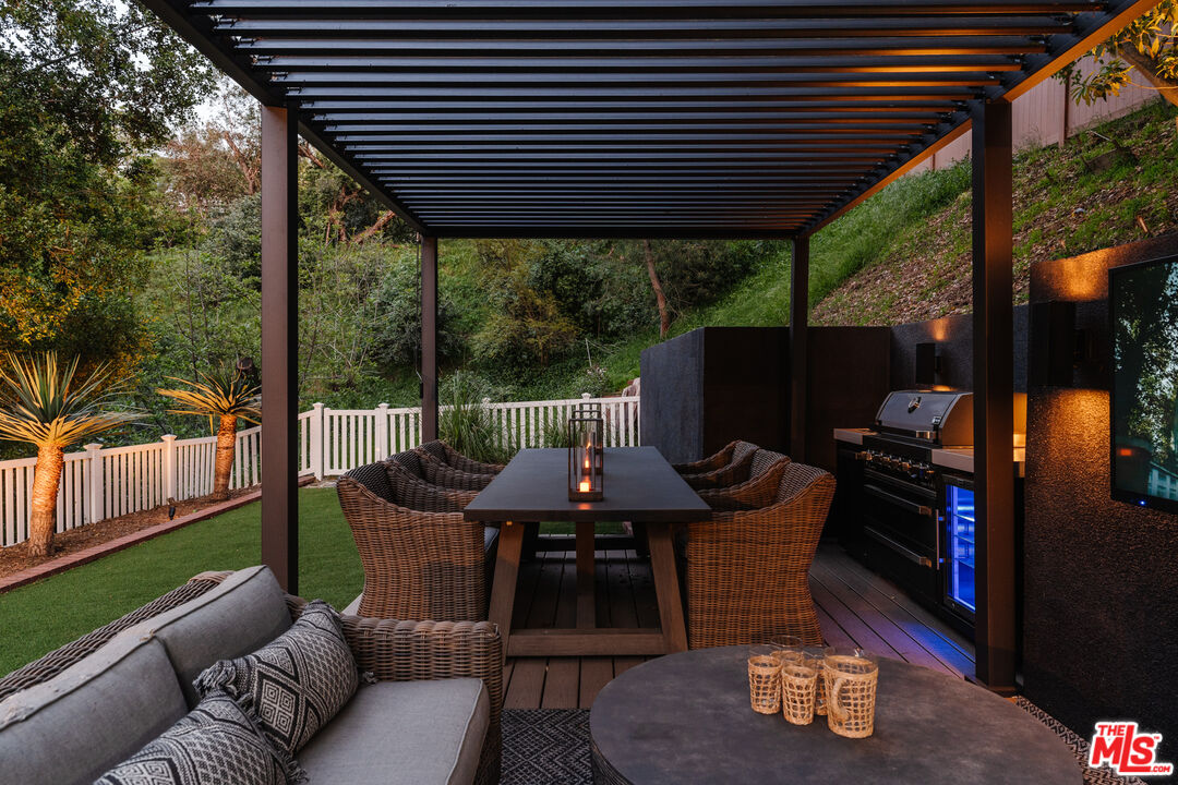 3100 Coldwater Canyon Ave