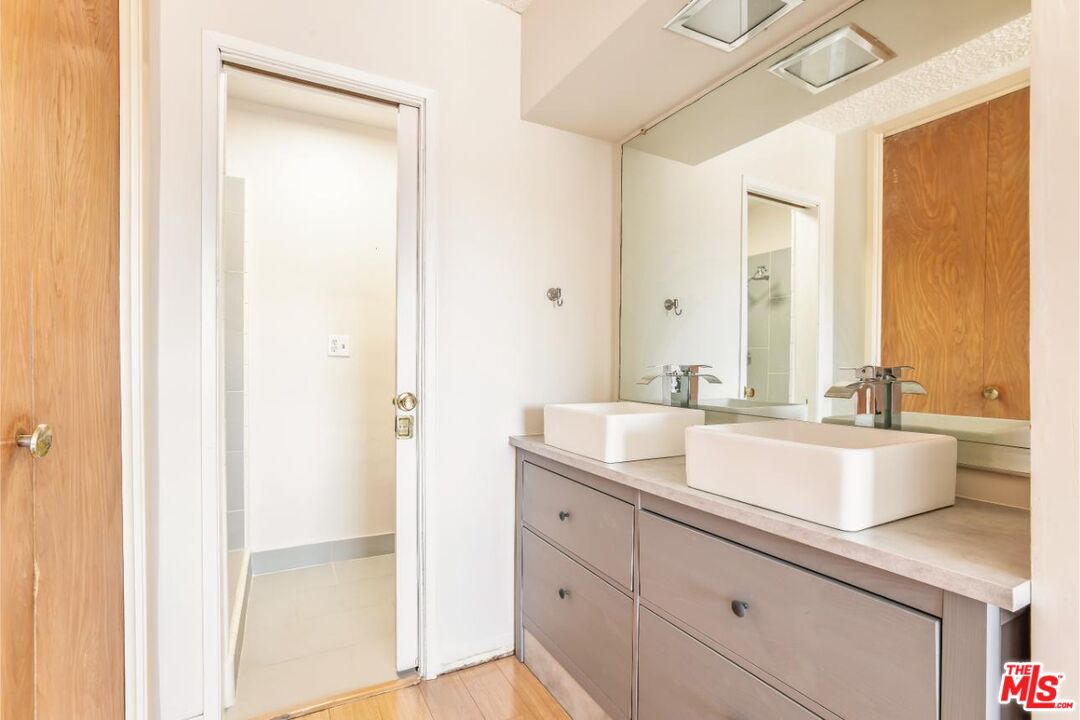 330 N Howard St Unit: 311