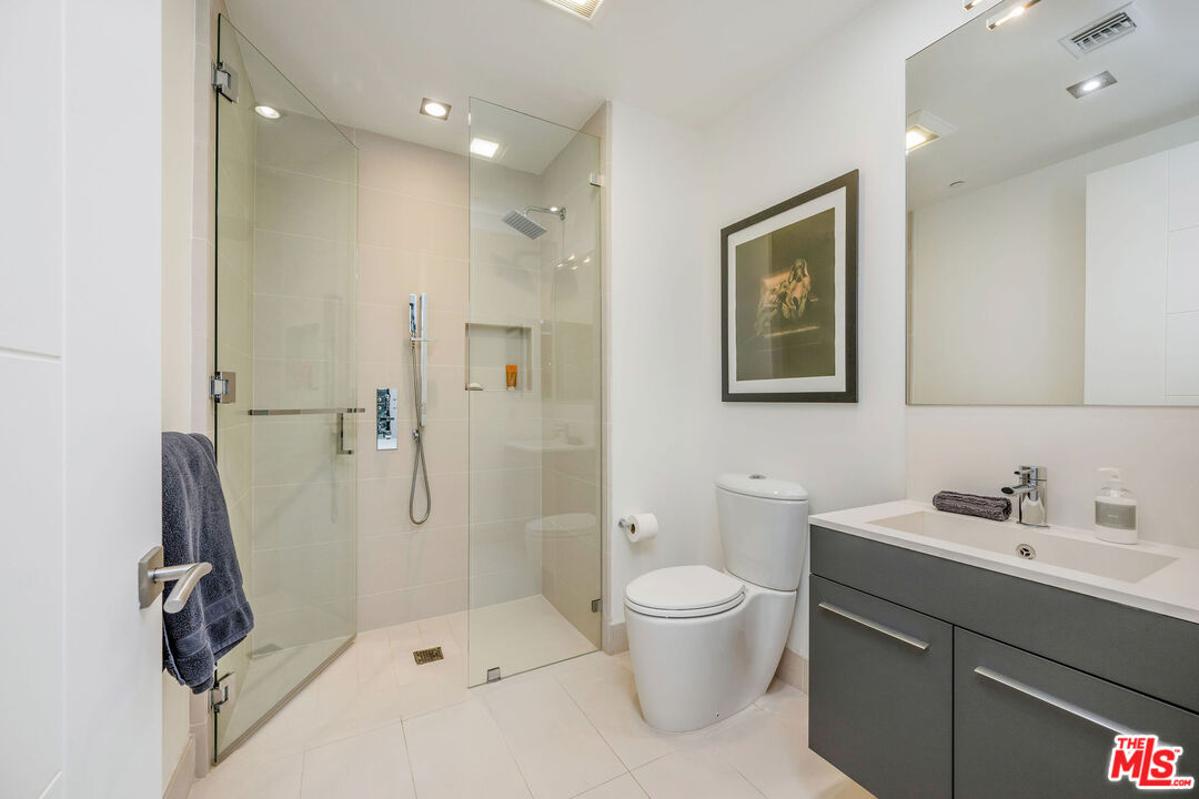 432 N Oakhurst Dr Unit: 101