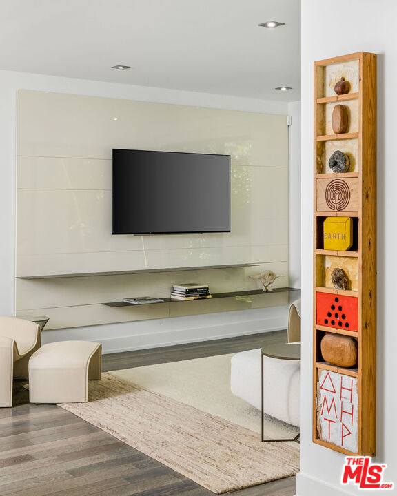 432 N Oakhurst Dr Unit: 101