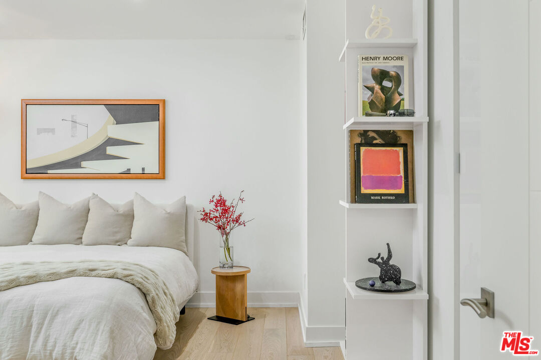 432 N Oakhurst Dr Unit: 101