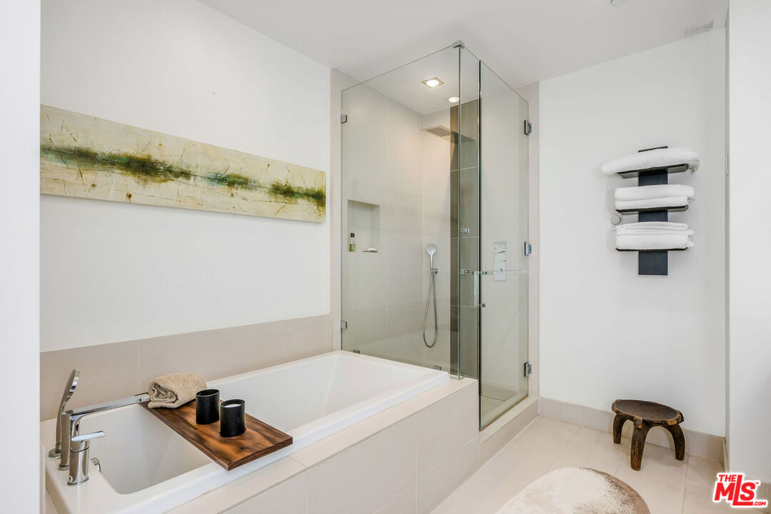 432 N Oakhurst Dr Unit: 101