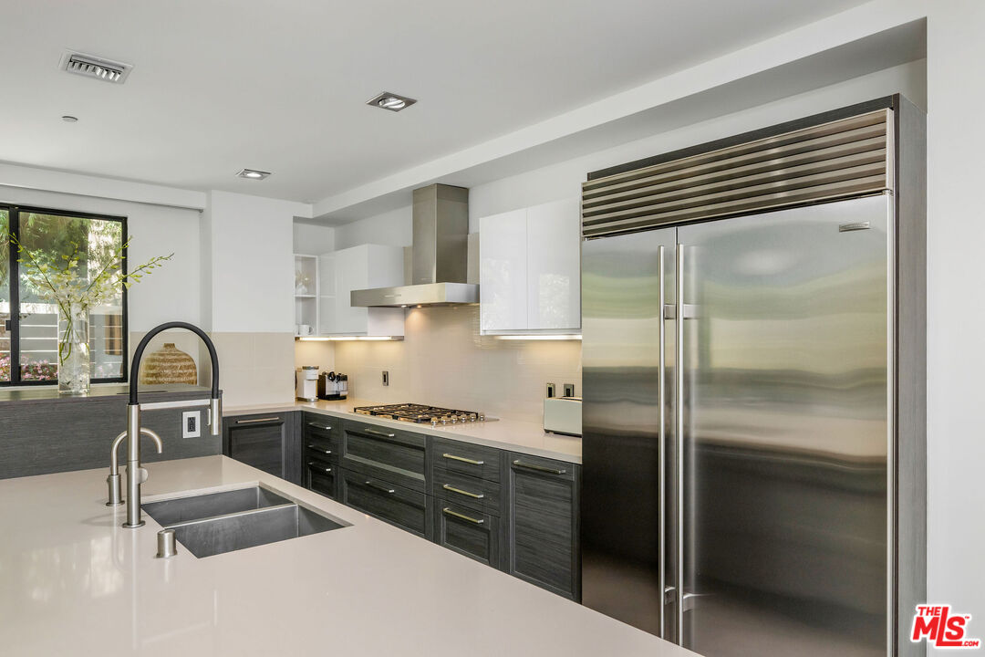 432 N Oakhurst Dr Unit: 101