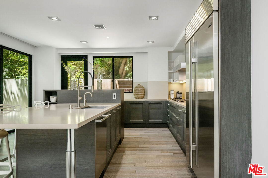 432 N Oakhurst Dr Unit: 101