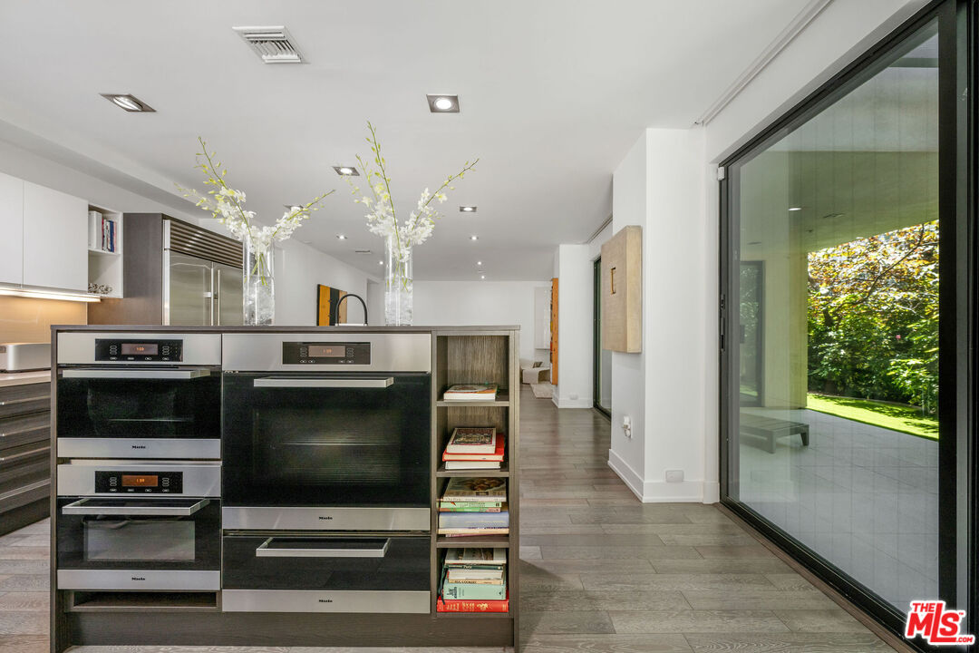 432 N Oakhurst Dr Unit: 101