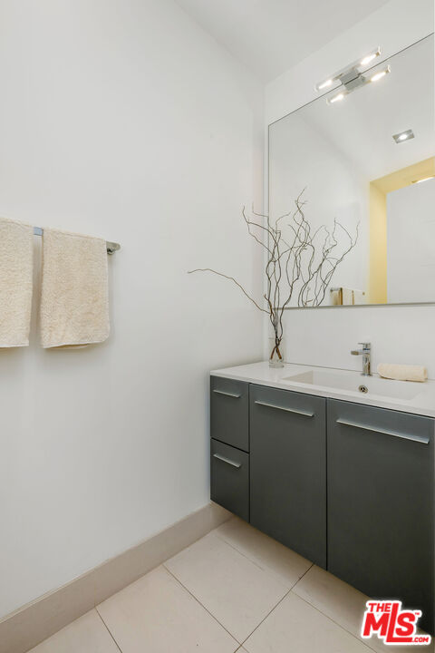 432 N Oakhurst Dr Unit: 101