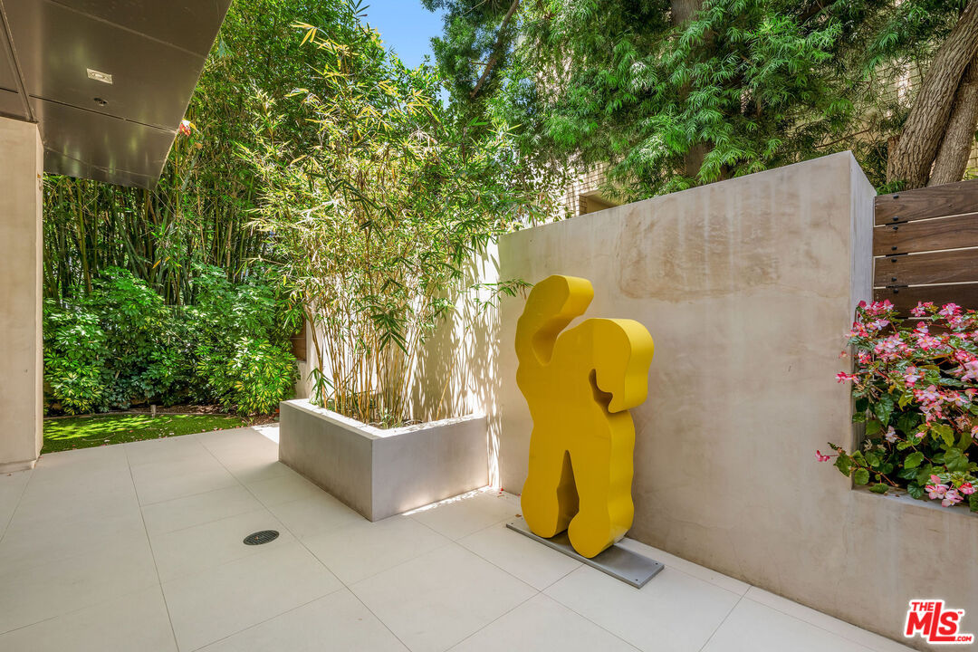 432 N Oakhurst Dr Unit: 101