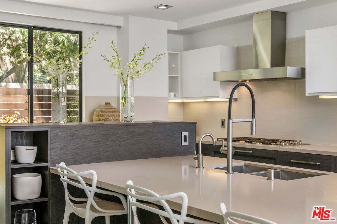 432 N Oakhurst Dr Unit: 101