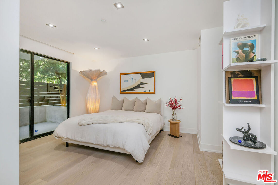 432 N Oakhurst Dr Unit: 101