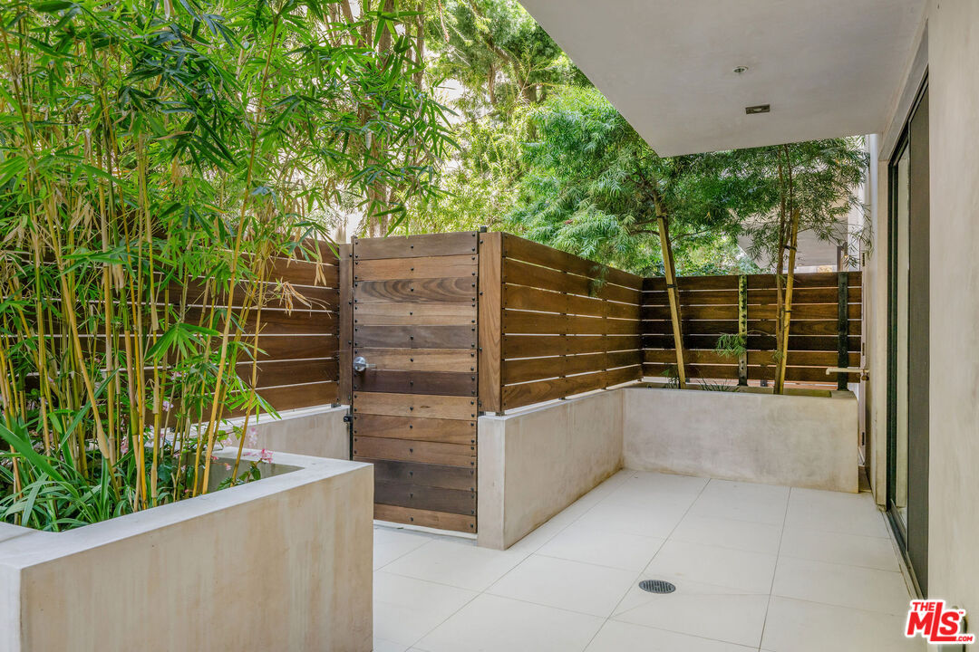 432 N Oakhurst Dr Unit: 101