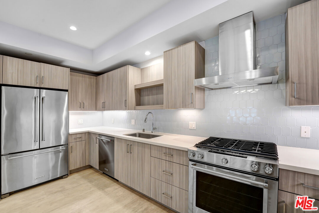 5955 Saturn St Unit: 104