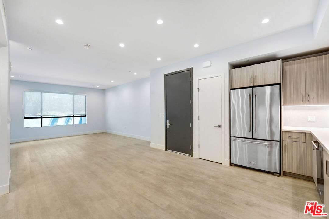 5955 Saturn St Unit: 105