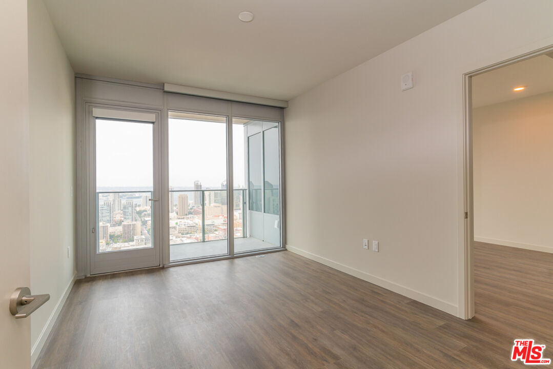 601 Eleventh Unit: PH 3301