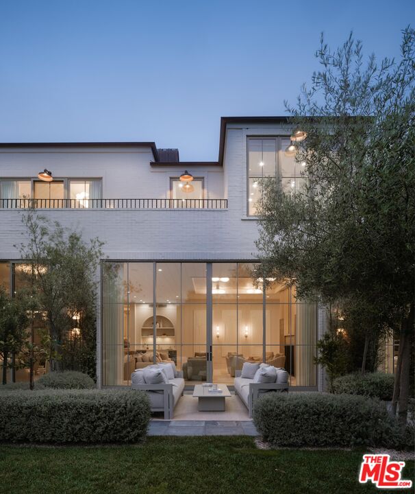 127 S Burlingame Ave