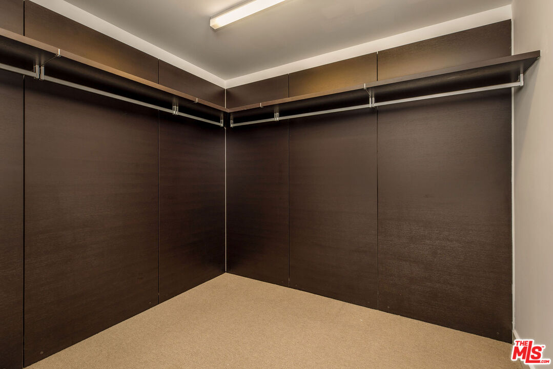 6250 Hollywood Blvd Unit: 10J