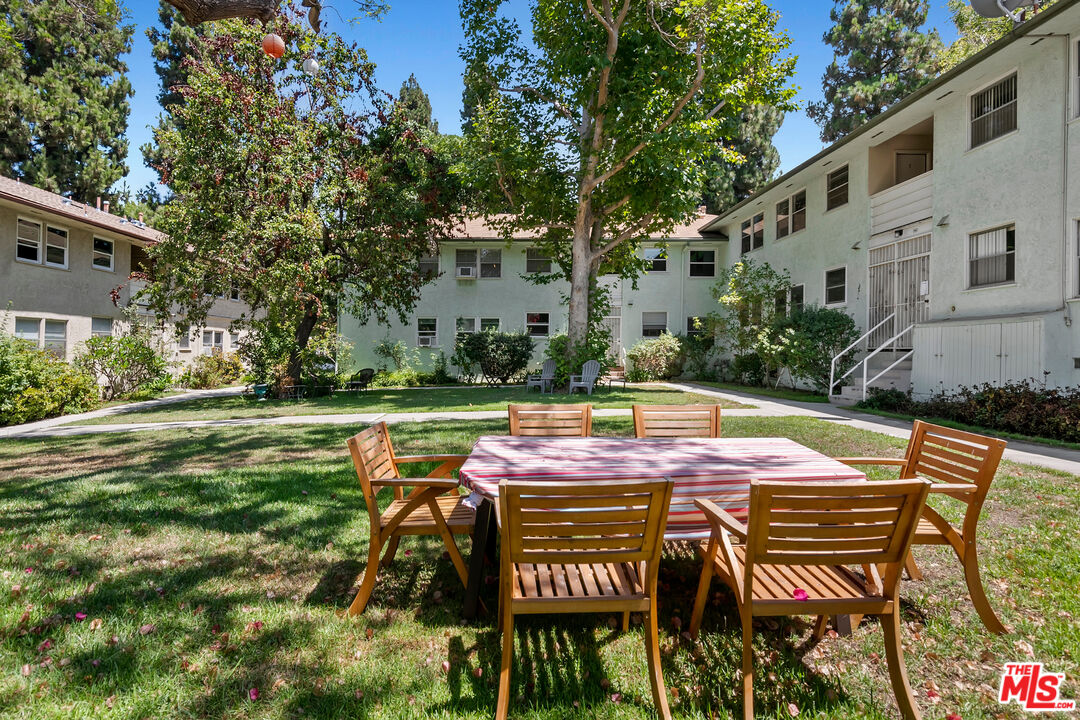 3635 Kalsman Dr Unit: 2