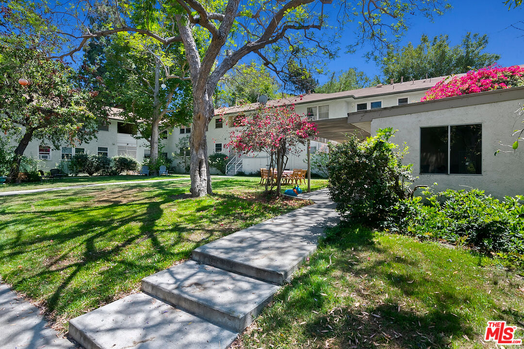 3635 Kalsman Dr Unit: 2