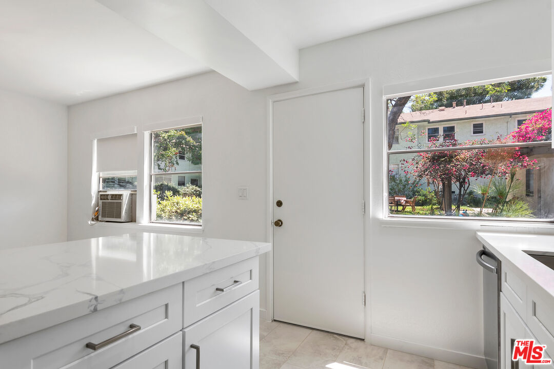 3635 Kalsman Dr Unit: 2