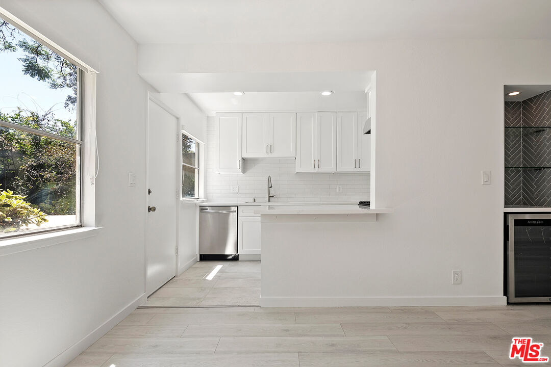 3635 Kalsman Dr Unit: 2