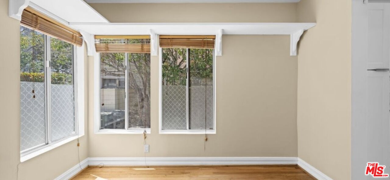 1149 N Poinsettia Pl